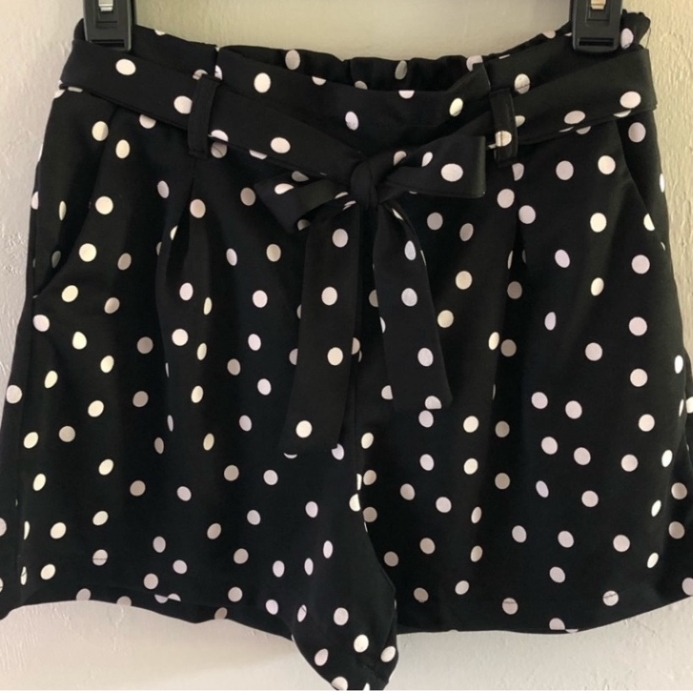Shein Polka dot Paper bag Shorts - Picture 2 of 2